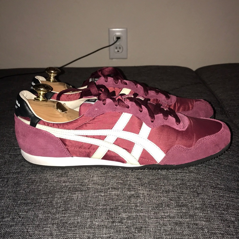 Men’s Onitsuka Tiger sneaker Size 10.5